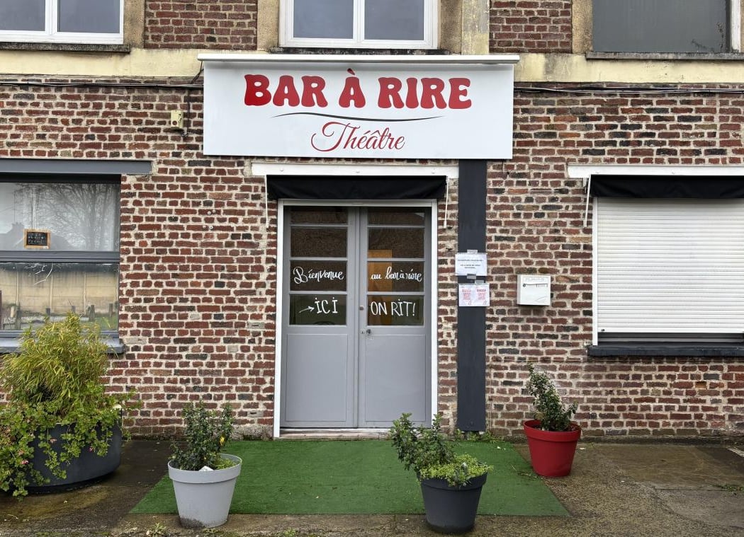 BAR A RIRE THEATRE 2
